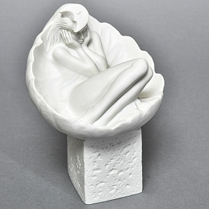 Коллекционная Фарфоровая статуэтка «Девушка, Знак Зодиака - Рак», Royal Copenhagen Дания.