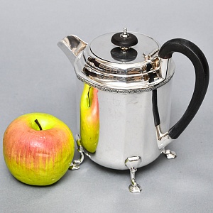 Винтажный Металлический Кофейник - Чайник на ножках 1 л. Silverplate, Англия - середина ХХ века.