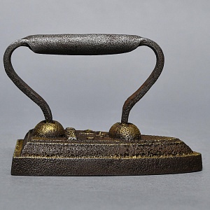 Антикварный Коллекционный Манжетный Чугунный Утюг Англия, конец ХIХ века.