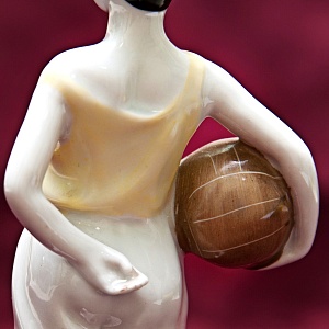 Коллекционная Авторская Фарфоровая статуэтка «Футболист - Юный вратарь», ЛФЗ СССР 1961 год.