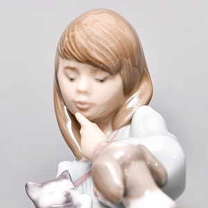 Коллекционная Фарфоровая статуэтка «Девочка с кошкой и собакой», Lladro / Лядро Испания. 
