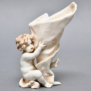 Антикварная статуэтка - салфетница «Путти с кульком», Фарфор Dressel & Kister Passau Германия.