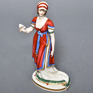 Антикварная статуэтка «Девушка в тюрбане», Фарфор, Dressel, Kister & Cie Германия, 1900 - 1922 годы. 