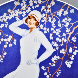Коллекционная Фарфоровая тарелка серия Persil «Леди в белом платье», Hutschenreuther Германия. 
