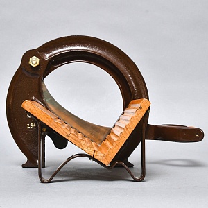 Редкость! Старинная Ручная Механическая Хлеборезка - Слайсер - Нож, RAADVAD Дания, середина ХХ века.