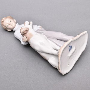 Коллекционная Фарфоровая статуэтка «Мальчик с собакой», Lladro / Лядро Испания.