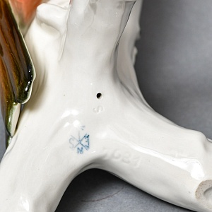 Коллекционная Фарфоровая статуэтка «Птица - Пёстрый Дятел», Карл Энс / Karl Ens, Германия.