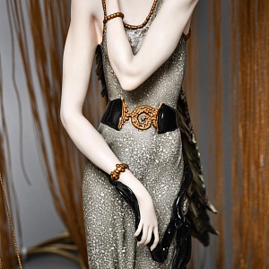 Настольная Электрическая Лампа - Светильник «Дама с Павлином», FLORENCE Италия -1987 год.