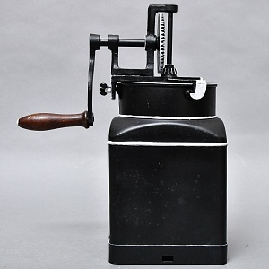 Большая Старинная Кухонная Механическая Маслобойка, Металл, Англия середина ХХ века. 