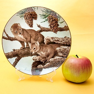 Коллекционная Тарелка «Лесной Год - ФЕВРАЛЬ» Фарфор, Studio Fine Porcelaine Англия -1982 год.