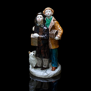 Большая Коллекционная статуэтка «Друзья птиц», Фаянс ЗиК Конаково, СССР - 1955 год.