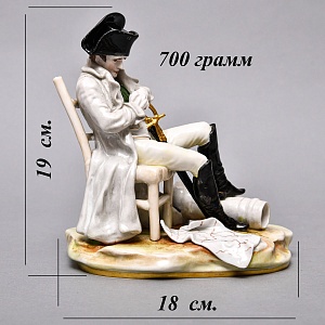 Коллекционная Фарфоровая статуэтка «Думы Наполеона», Scheibe-Alsbach Германия.