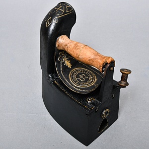 Антикварный Коллекционный Угольный Утюг MONDRACON UC, Англия начало ХХ века.