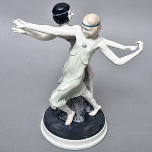 Антикварная Фарфоровая статуэтка «Танцующие девушки», Karl Ens Германия, первая половина ХХ века. 