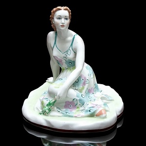 Авторская Фарфоровая Статуэтка «Летний день, Жена писателя А. Толстого» ДФЗ Дулево СССР -1958 год.