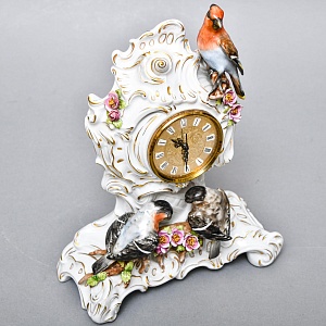 Каминные Кварцевые Часы «Певчие Птицы», фарфор Unterweissbach, Германия 80-е годы ХХ века.