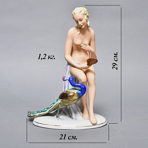 Коллекционная статуэтка «Обнаженная девушка с зеркалом и павлином», Фарфор, FASOLD & STAUCH Германия.