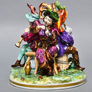 Коллекционная Фарфоровая статуэтка «Средневековые музыканты», Германия середина XX века.