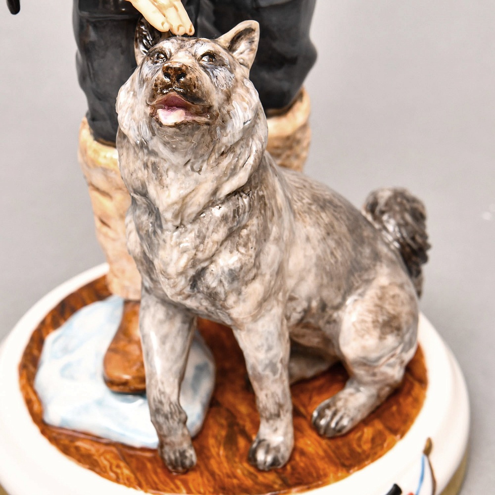 Коллекционная Авторская Статуэтка «Советский Исследователь Арктики - Папанин И.Д.», фарфор, Россия. 