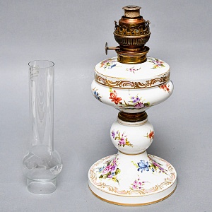 Старинная Керосиновая Фарфоровая Лампа MATADOR Ludwigsburg Германия, начало ХХ века.