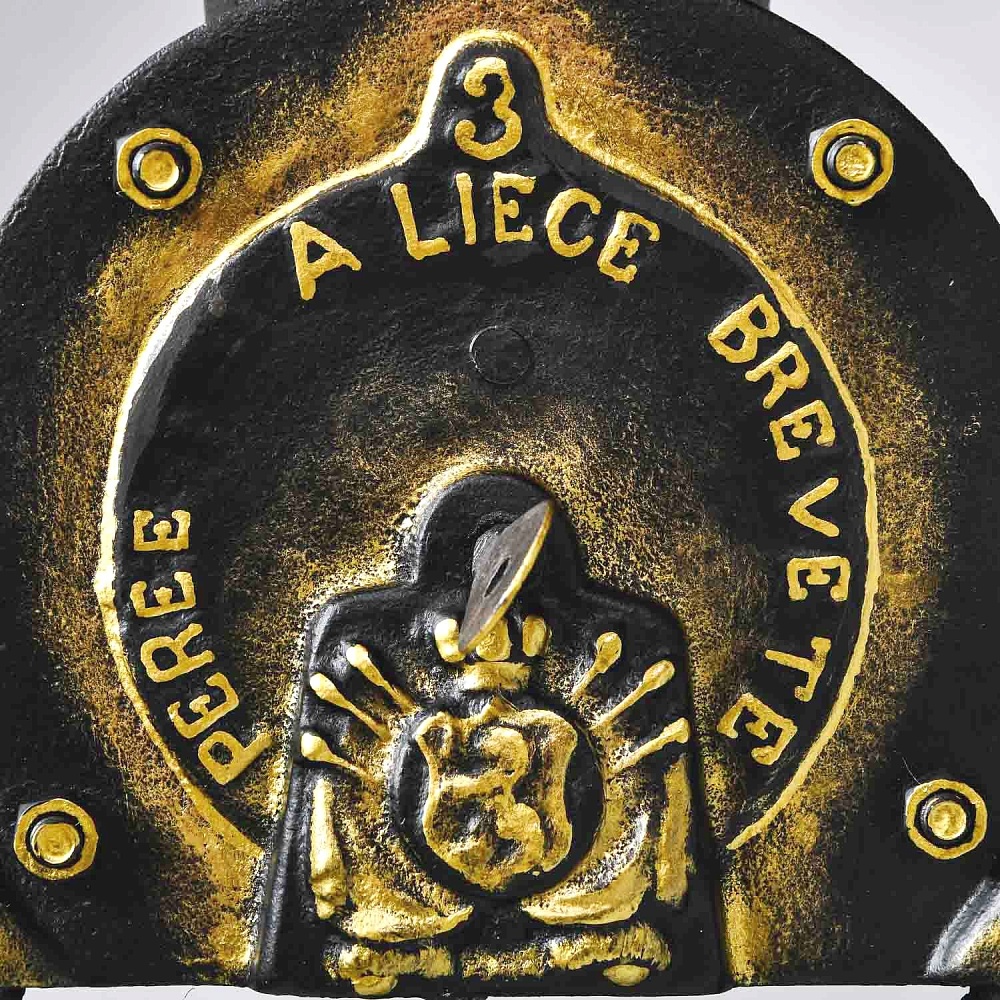 Старинная Чугунная Ручная Механическая Мельница - Кофемолка BREVETE, Бельгия 30-е гг.