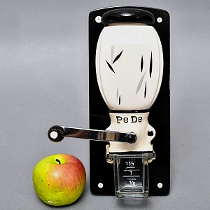 Редкая! Винтажная Настенная Ручная Механическая Кофемолка PeDe, Голландия.