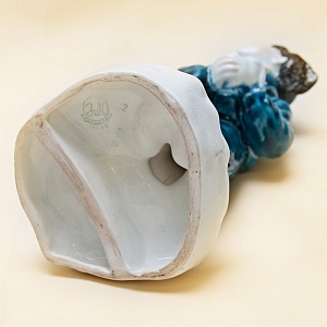 Коллекционная статуэтка «Мальчик со снежком», Фаянс ЗиК Конаково, СССР 50-е годы.