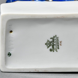 Антикварная Фарфоровая статуэтка «Девушка с виноградом», ROSENTHAL Германия, 1923 - 1933 годы. 