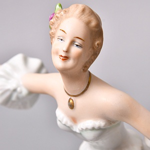 Большая Коллекционная Фарфоровая статуэтка «Танцовщица», ВАЛЕНДОРФ - WALLENDORF  Германия.