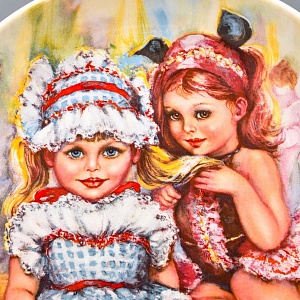 Коллекционная Фарфоровая тарелка «Детство. Две юные балерины», Wedgwood Англия - 1983 год. 