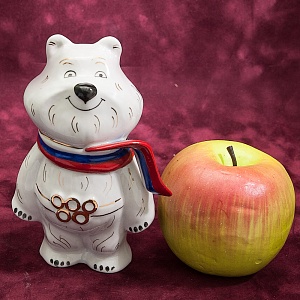 Фарфоровая статуэтка «Олимпийский Мишка в Сочи», «Красный фарфорист» Чудово, Россия -2012 год. 