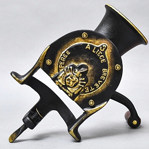 Старинная Чугунная Ручная Механическая Мельница - Кофемолка BREVETE, Бельгия 30-е гг.