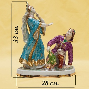 Авторская Фарфоровая статуэтка «Царе́вна-лягу́шка», СССР Дулево, 50-е года.