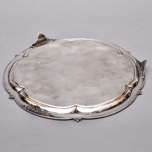 Винтажный Круглый Поднос на ножках, Металл Silverplate, SHEFFIELD Англия.