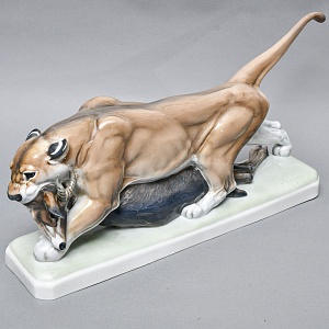 Большая! Авторская Фарфоровая статуэтка «ПУМА С ДОБЫЧЕЙ», ROSENTHAL Германия - 1938 год. 