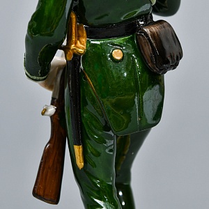 Фарфоровая статуэтка Солдат - «Стрелок корпуса герцога Камберлендского», Rudolf Kammer Германия.