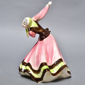 Коллекционная статуэтка «Народный Танец», Фаянс, HERTWIG Германия, 1941 - 1958 годы. 