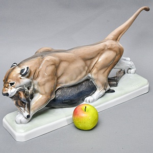 Большая! Авторская Фарфоровая статуэтка «ПУМА С ДОБЫЧЕЙ», ROSENTHAL Германия - 1938 год. 