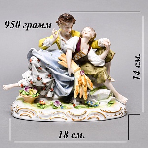 Антикварная Фарфоровая статуэтка «Влюбленные с колосьями», VOLKSTEDT Германия, 1915 - 1936 годы. 