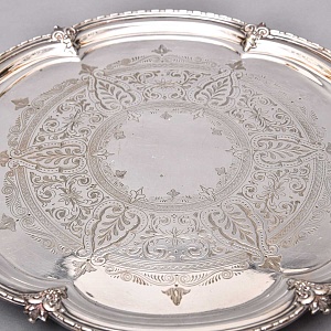 Винтажный Круглый Поднос на ножках, Металл Silverplate, SHEFFIELD Англия.