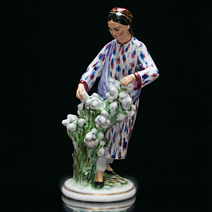 Редкость! Авторская Фарфоровая статуэтка «Узбечка с хлопком», ЛФЗ СССР 1955 год. 