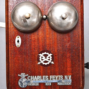 Антикварный Настенный Телефонный аппарат - Телефон «CHARLES FEVTS N.V.», Бельгия -1915 год. 