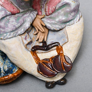 Коллекционная Фарфоровая статуэтка «Мальчик - продавец рыбы» серия Грес, Lladro Испания.