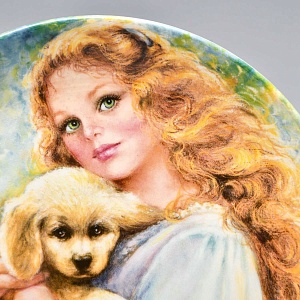 Коллекционная Фарфоровая тарелка «Девушка с щенком», Wedgwood Англия - 1987 год. 