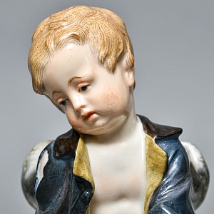 Антикварная Фарфоровая статуэтка «Купидон в образе нищего», Meissen Германия, начало ХХ века. 