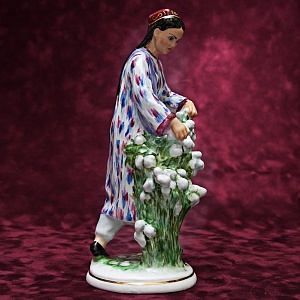 Редкость! Авторская Фарфоровая статуэтка «Узбечка с хлопком», ЛФЗ СССР 1955 год. 