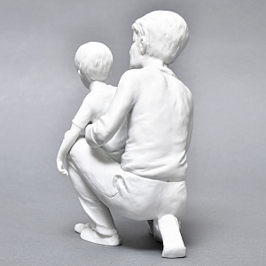 Редкая!!! Коллекционная Фарфоровая Статуэтка «Отец и Сын», Kaiser, Германия -1979 год.