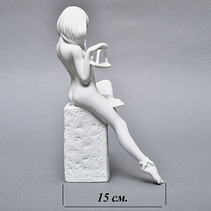 Коллекционная Фарфоровая статуэтка «Девушка, Знак Зодиака - Весы», Royal Copenhagen Дания.