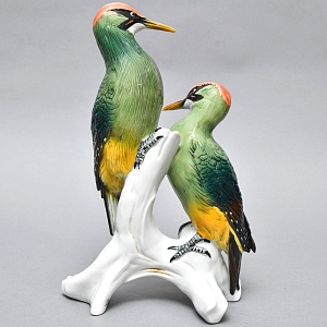 Большая Фарфоровая Статуэтка «Пара птиц - Зелёный Дятел», Карл Энс / Karl Ens, Германия.