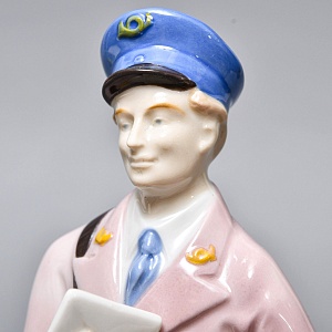 Коллекционная Фарфоровая статуэтка «ПОЧТАЛЬОН», Grafenthal Германия, 1985 - 1990 года. 